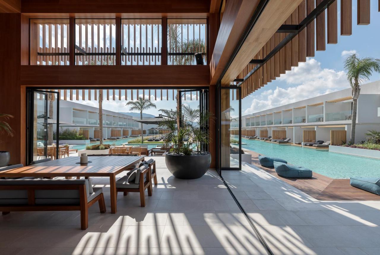 D' Andrea Lagoon All Suites - Adults Only มาร์มารี ภายนอก รูปภาพ The pool at the hotel