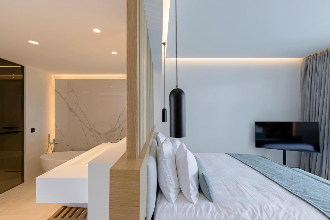 D' Andrea Lagoon All Suites - Adults Only มาร์มารี ภายนอก รูปภาพ A room at the hotel