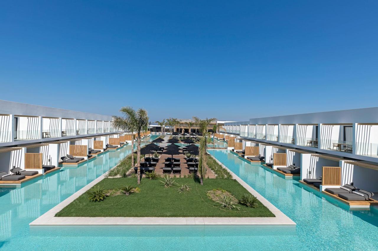 D' Andrea Lagoon All Suites - Adults Only มาร์มารี ภายนอก รูปภาพ The hotel's swimming pool
